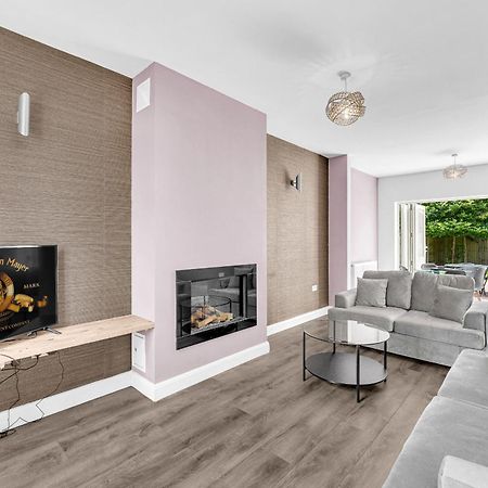Brook Meadow House, 4 Bed House, Manchester Astley  Exterior foto
